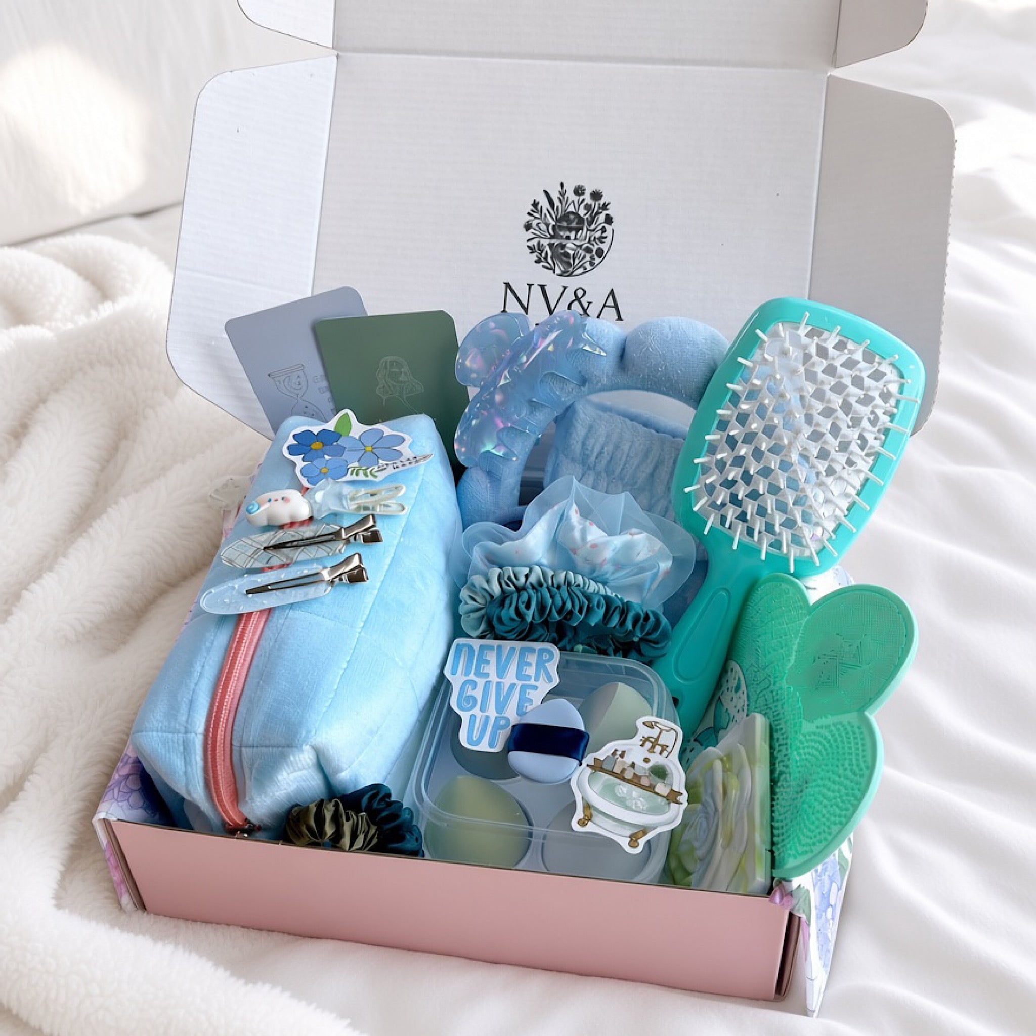 The Ultimate Self-Care & Beauty Essentials Gift Box (Ocean Blue Edition)🩵🌊🐠🧩